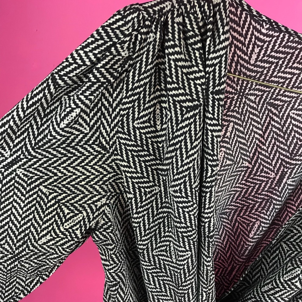 Geometric Romper - Picture 2 of 3